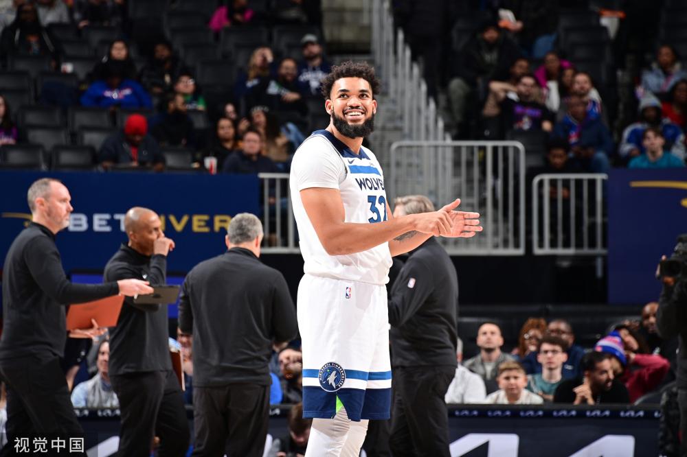 而俱乐部方 而俱乐部方